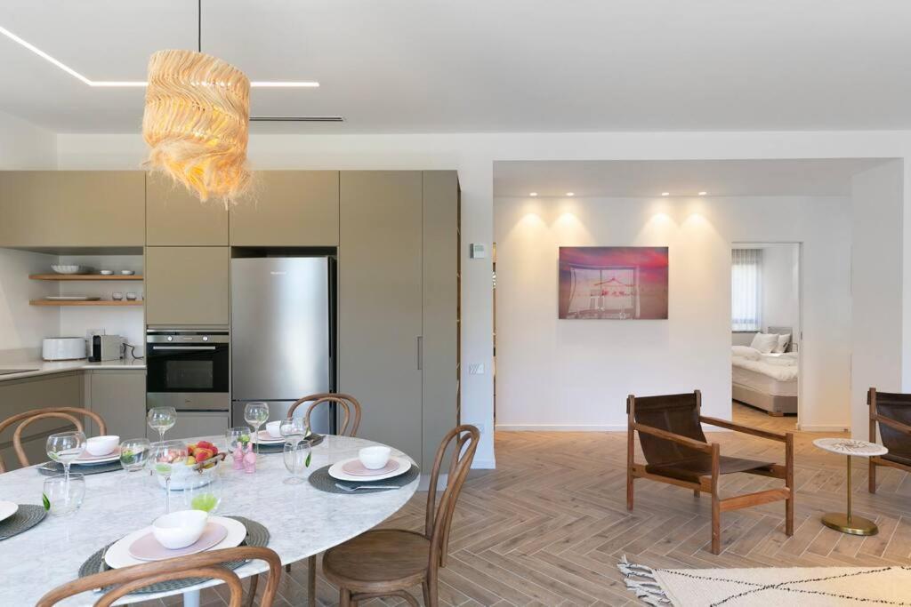 Harmony By Five Apartment
